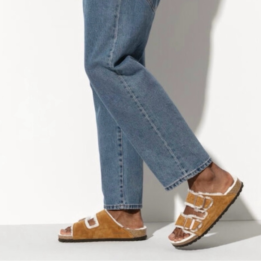 NEW Suede BIRKENSTOCK ARIZONA Shearling Sandals, Size 38/7 Mink/Camel